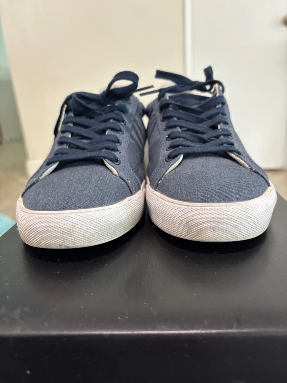 Lacoste Men's Lerond Low-Profile Sneaker Size 9.5